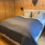 Knaus דירה *