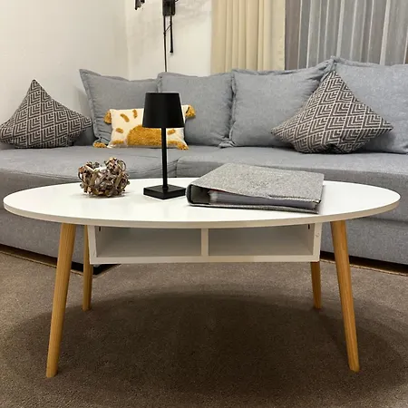 Knaus * 洛伊塔施